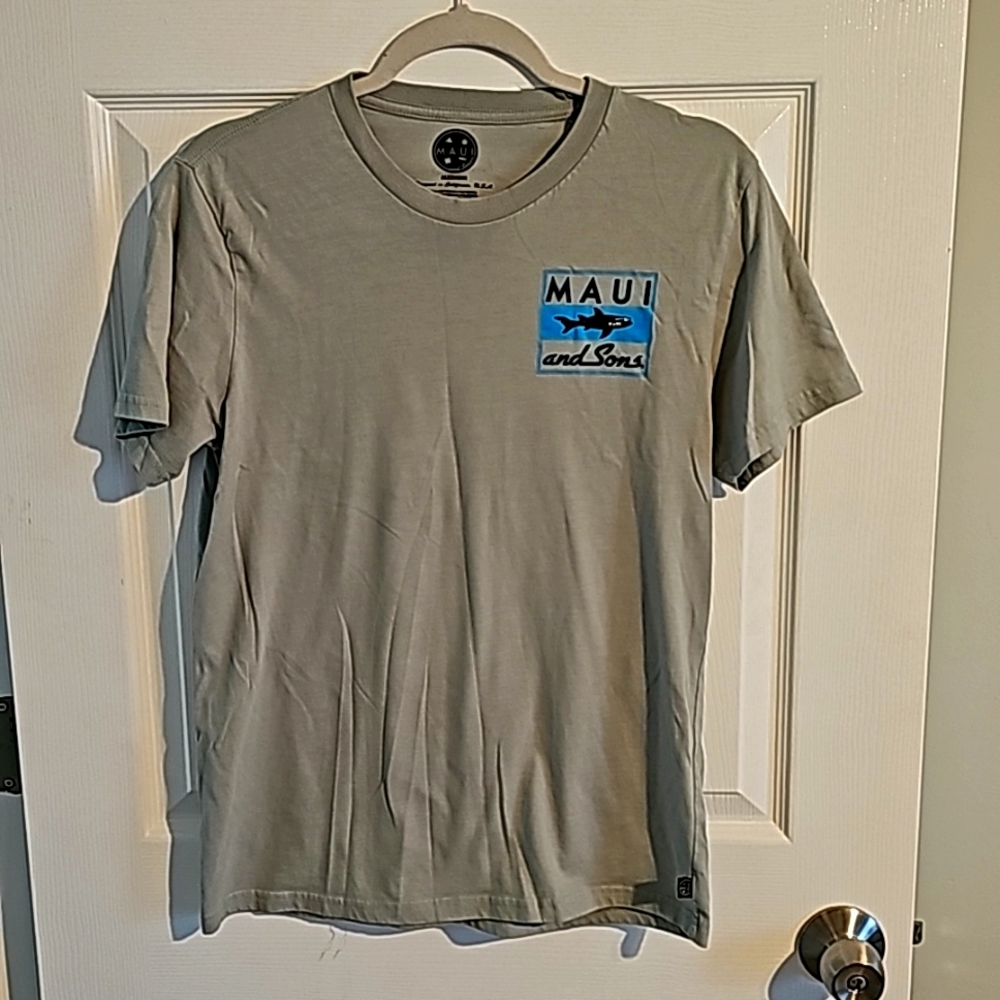 Mens shirt sleeve T medium